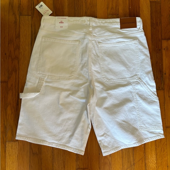 Lucky Brand Loose Bermuda shorts. - Picture 2 of 7